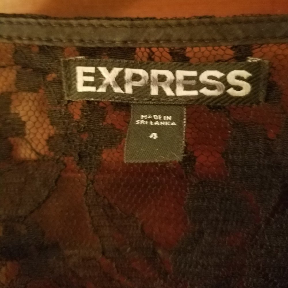 Express Top - Picture 2 of 3